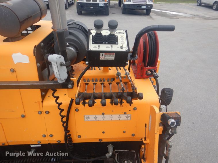 image for item DG8604 2013 Lee Boy 8510B  paver