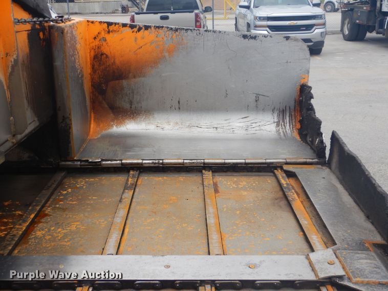 image for item DG8604 2013 Lee Boy 8510B  paver