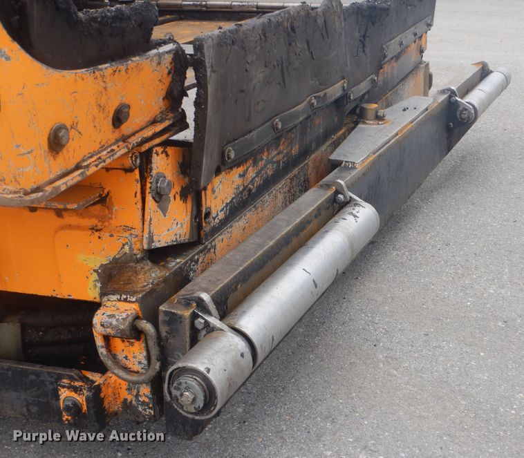 image for item DG8604 2013 Lee Boy 8510B  paver