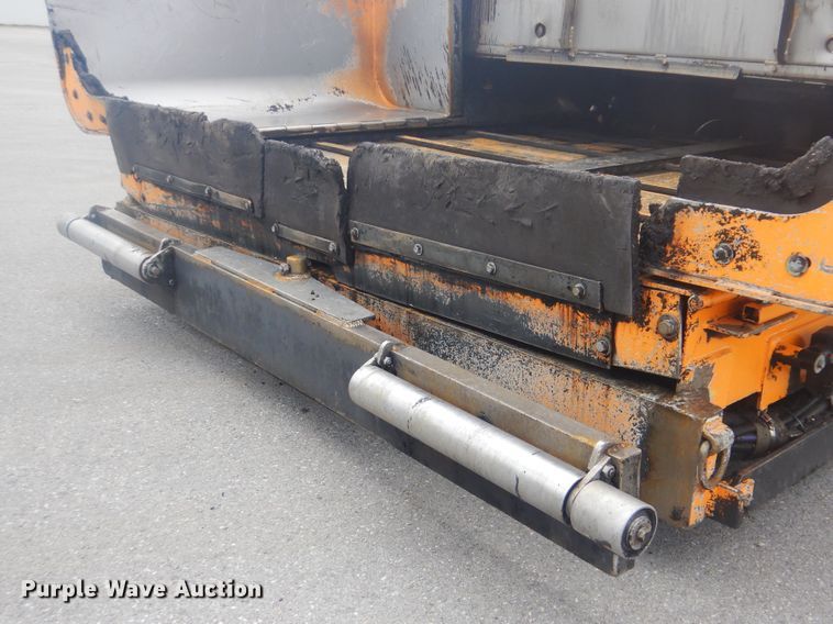 image for item DG8604 2013 Lee Boy 8510B  paver