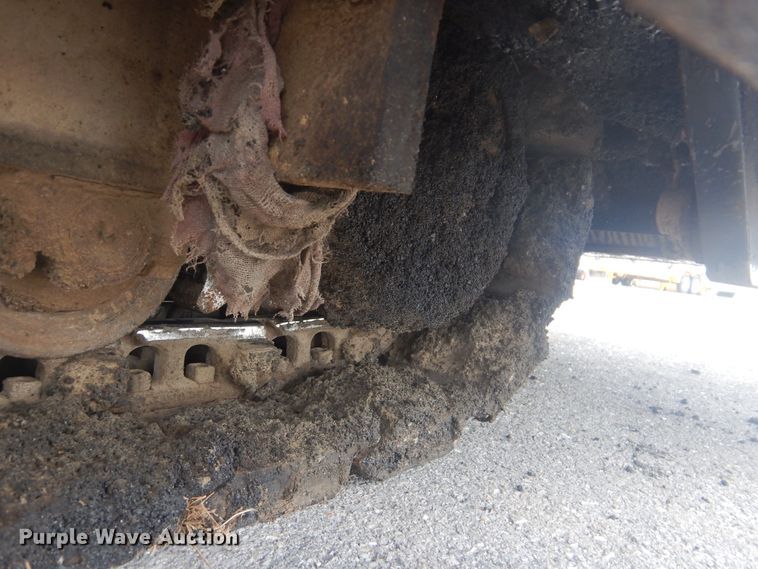 image for item DG8604 2013 Lee Boy 8510B  paver