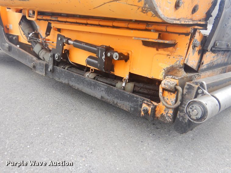 image for item DG8604 2013 Lee Boy 8510B  paver