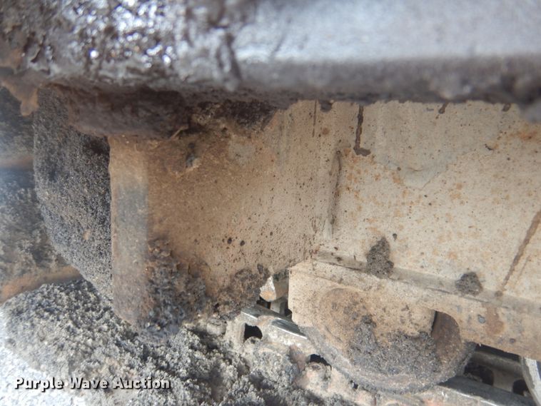 image for item DG8604 2013 Lee Boy 8510B  paver