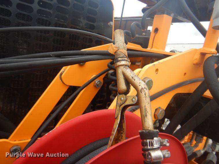 image for item DG8604 2013 Lee Boy 8510B  paver