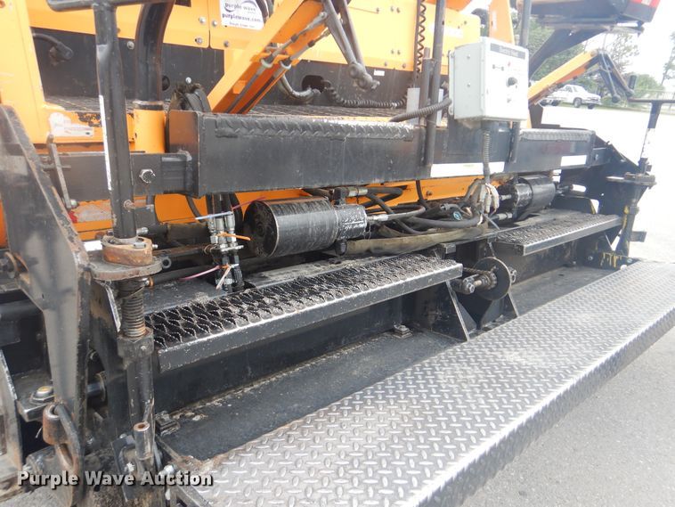 image for item DG8604 2013 Lee Boy 8510B  paver