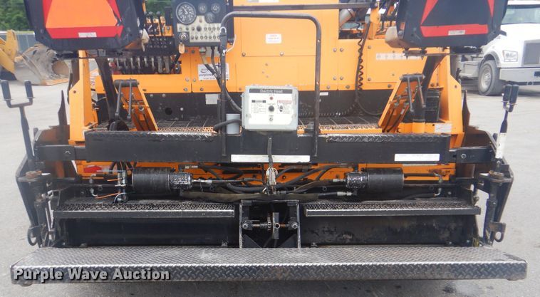 image for item DG8604 2013 Lee Boy 8510B  paver