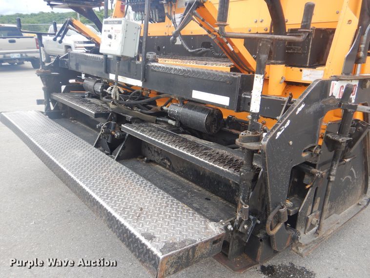 image for item DG8604 2013 Lee Boy 8510B  paver