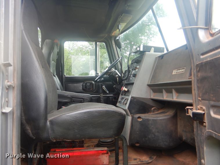 image for item DG8607 2000 Mack CH613  tank truck