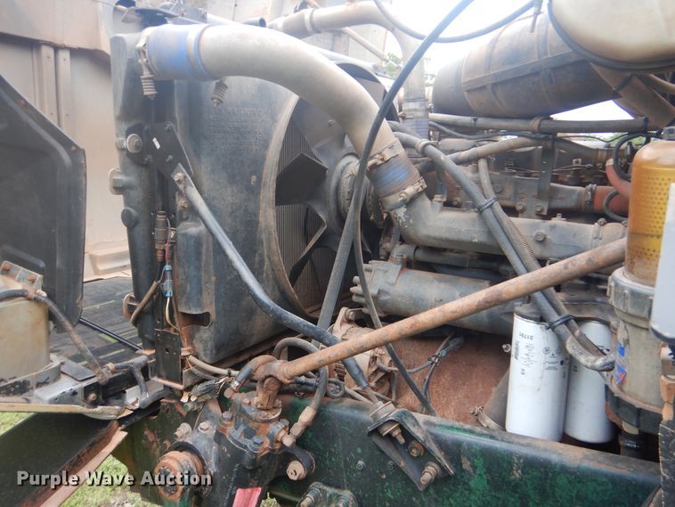 image for item DG8607 2000 Mack CH613  tank truck