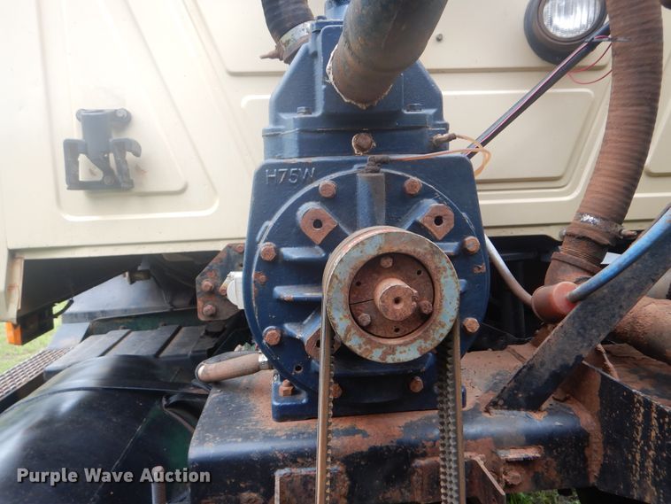 image for item DG8607 2000 Mack CH613  tank truck