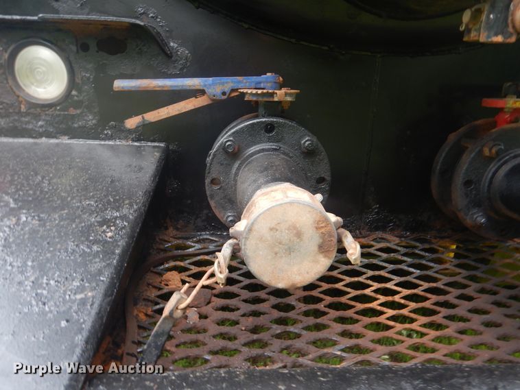 image for item DG8607 2000 Mack CH613  tank truck