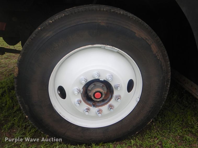 image for item DG8607 2000 Mack CH613  tank truck