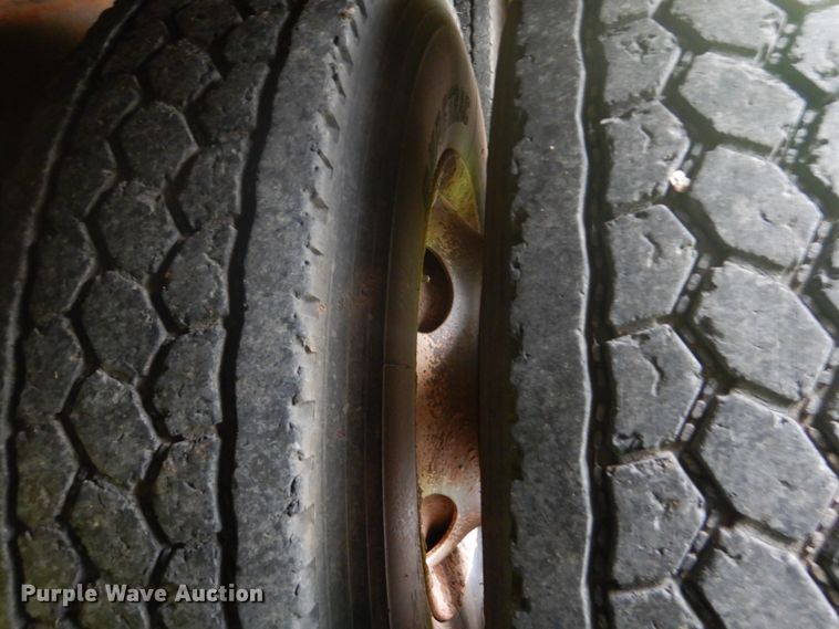 image for item DG8607 2000 Mack CH613  tank truck