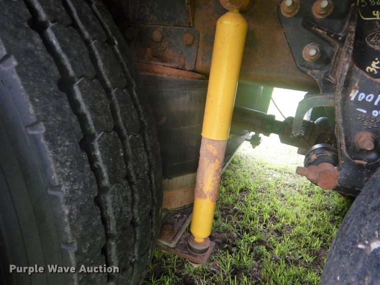 image for item DG8607 2000 Mack CH613  tank truck