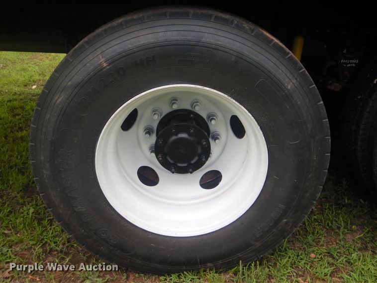 image for item DG8607 2000 Mack CH613  tank truck