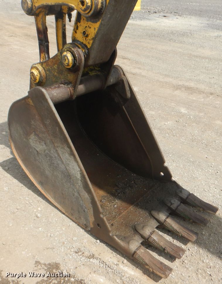 image for item DG8614 2006 Komatsu PC78MR-6  mini excavator