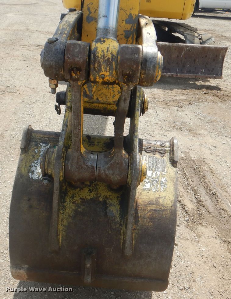 image for item DG8614 2006 Komatsu PC78MR-6  mini excavator