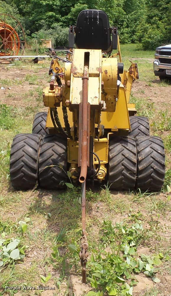 image for item DH3767 2002 Vermeer LM42  cable plow
