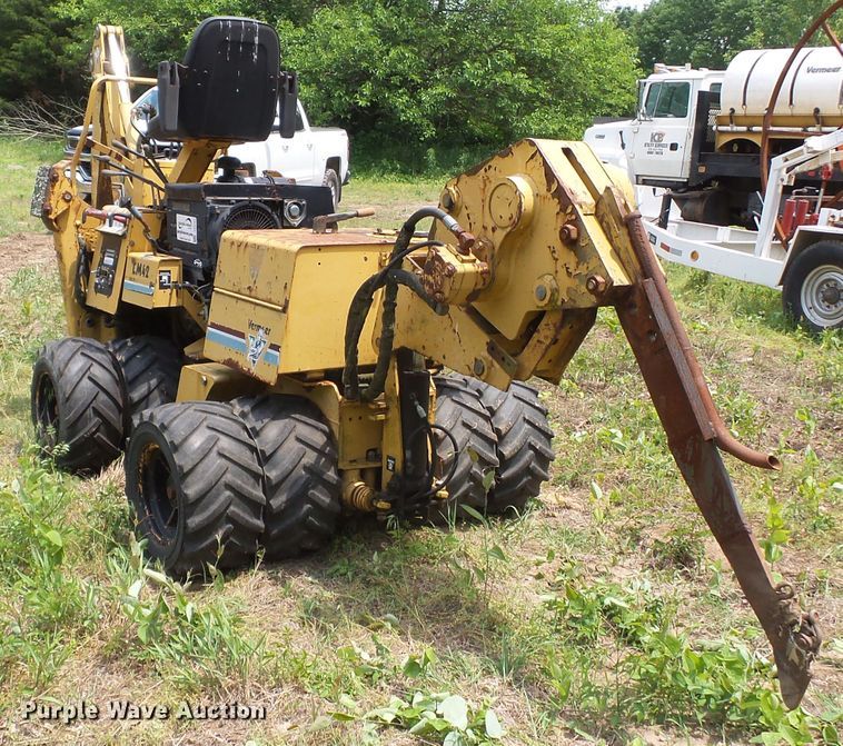 image for item DH3767 2002 Vermeer LM42  cable plow