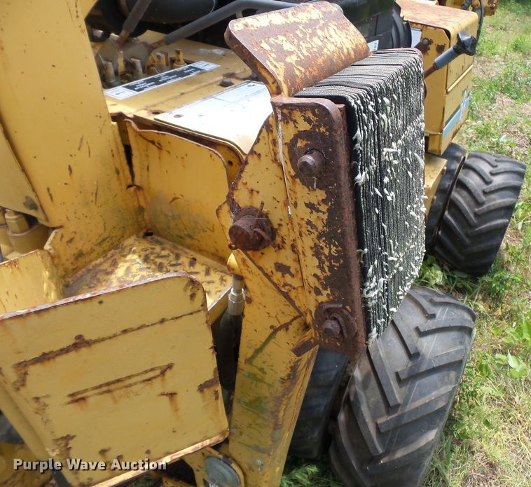 image for item DH3767 2002 Vermeer LM42  cable plow