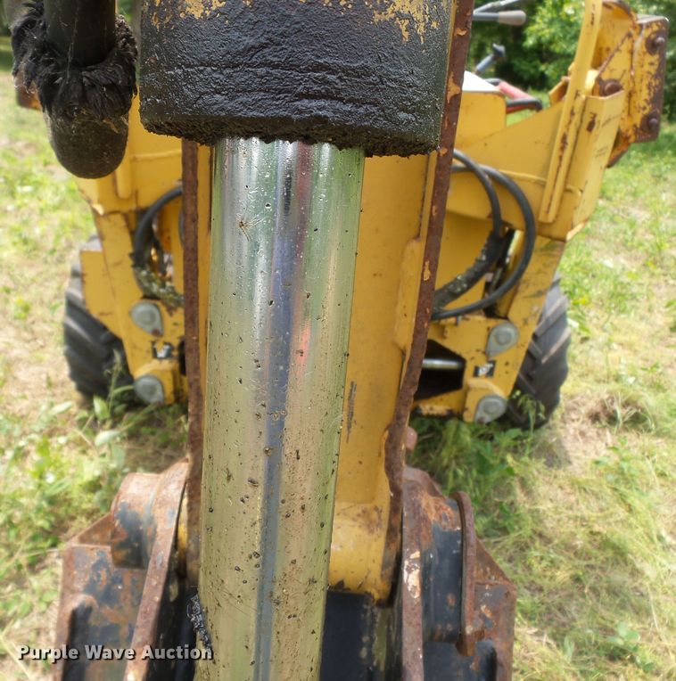 image for item DH3767 2002 Vermeer LM42  cable plow