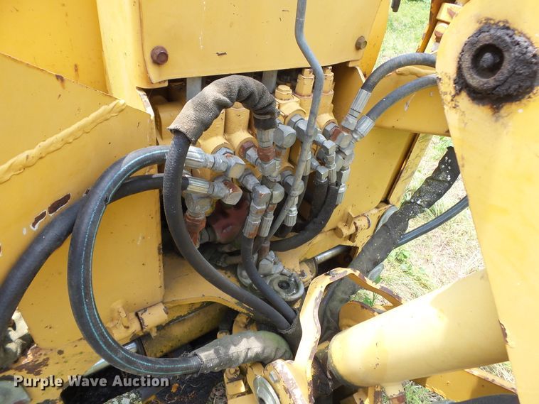 image for item DH3767 2002 Vermeer LM42  cable plow