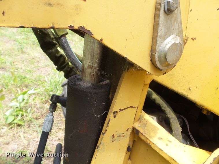 image for item DH3767 2002 Vermeer LM42  cable plow