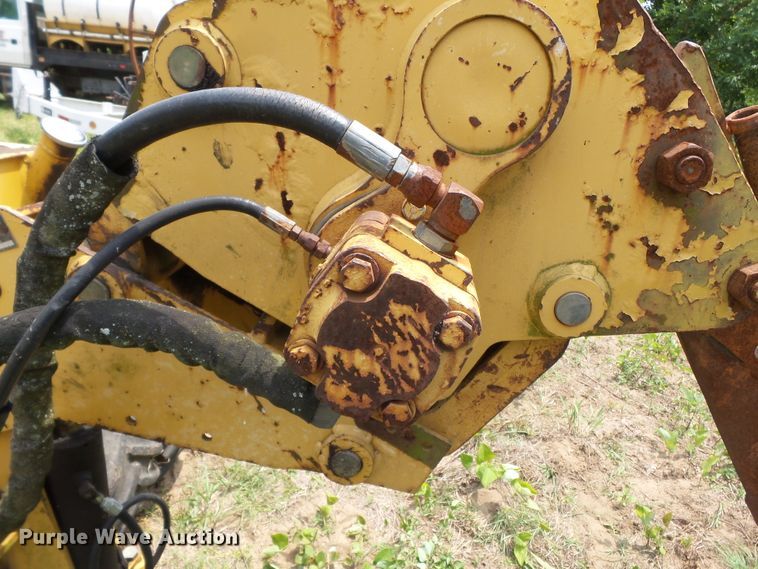 image for item DH3767 2002 Vermeer LM42  cable plow