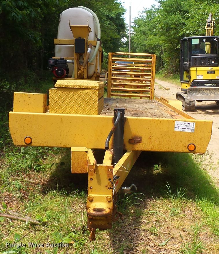 image for item DH3768 2000 Redi Haul FSL21210 equipment trailer