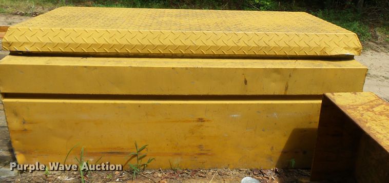 image for item DH3768 2000 Redi Haul FSL21210 equipment trailer