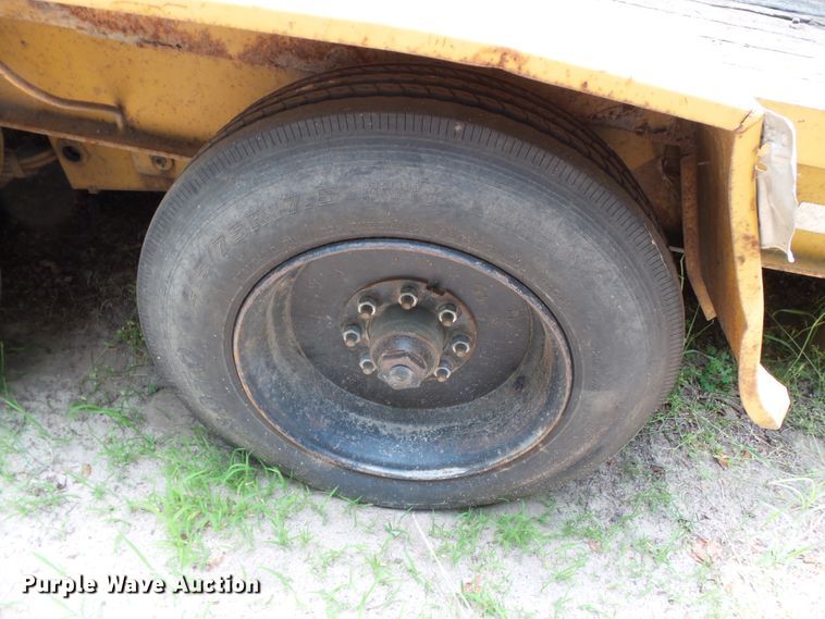 image for item DH3768 2000 Redi Haul FSL21210 equipment trailer