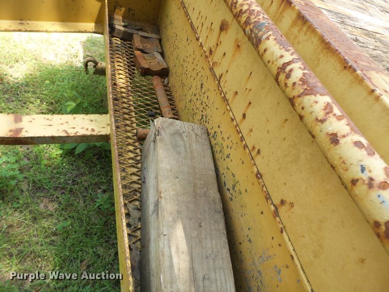 image for item DH3769 2003 Legend 26FD equipment trailer