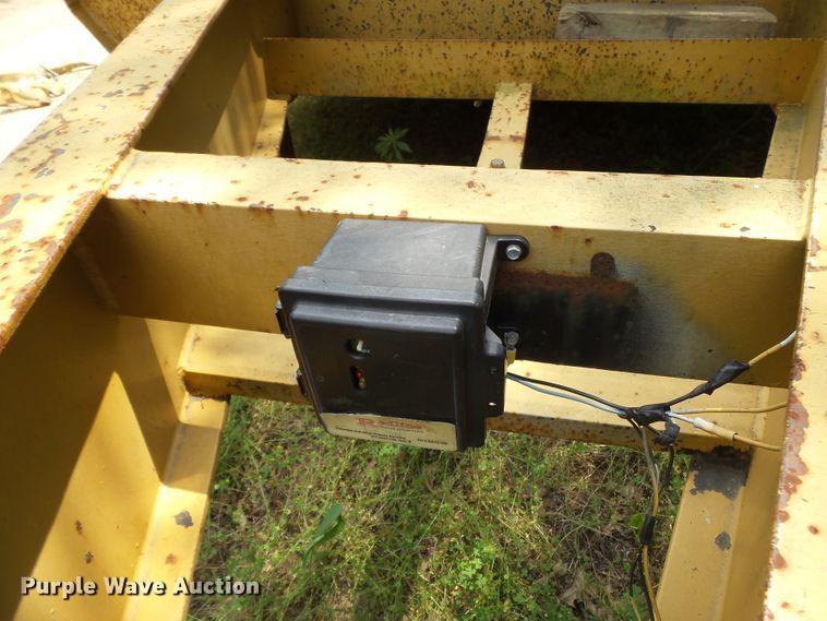 image for item DH3769 2003 Legend 26FD equipment trailer