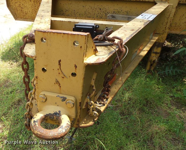 image for item DH3769 2003 Legend 26FD equipment trailer