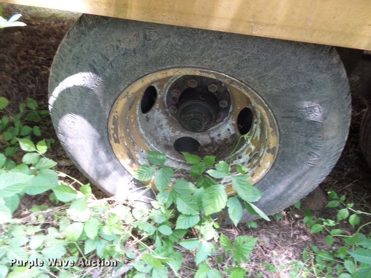 image for item DH3769 2003 Legend 26FD equipment trailer