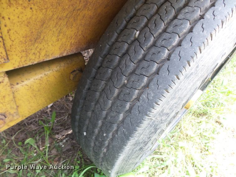 image for item DH3770 1998 Belshe DB18 equipment trailer