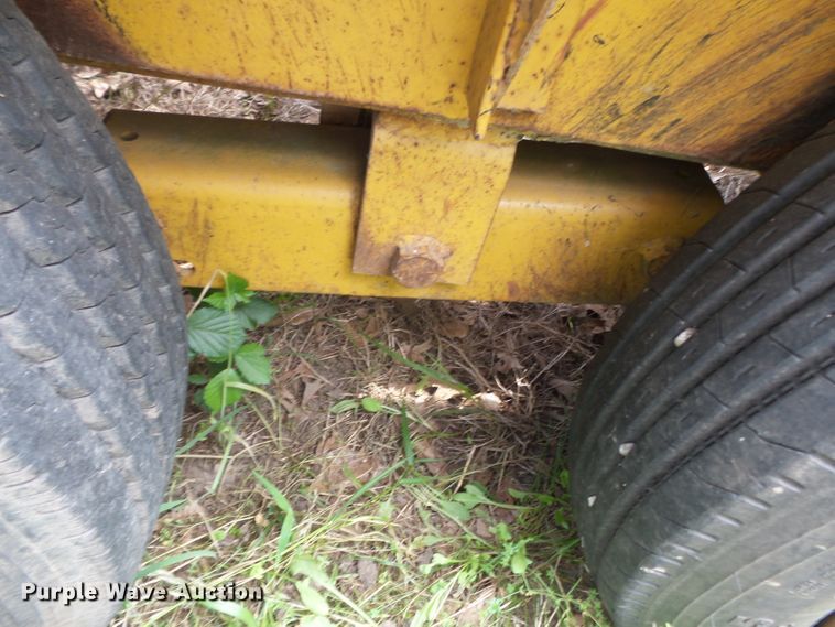 image for item DH3770 1998 Belshe DB18 equipment trailer