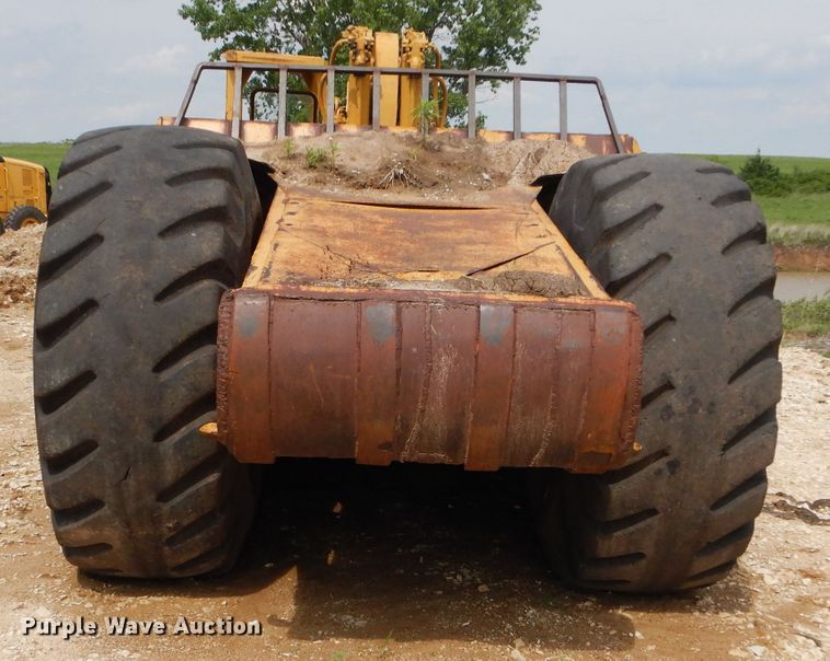 image for item DH4457 1972 Caterpillar 621  conventional scraper