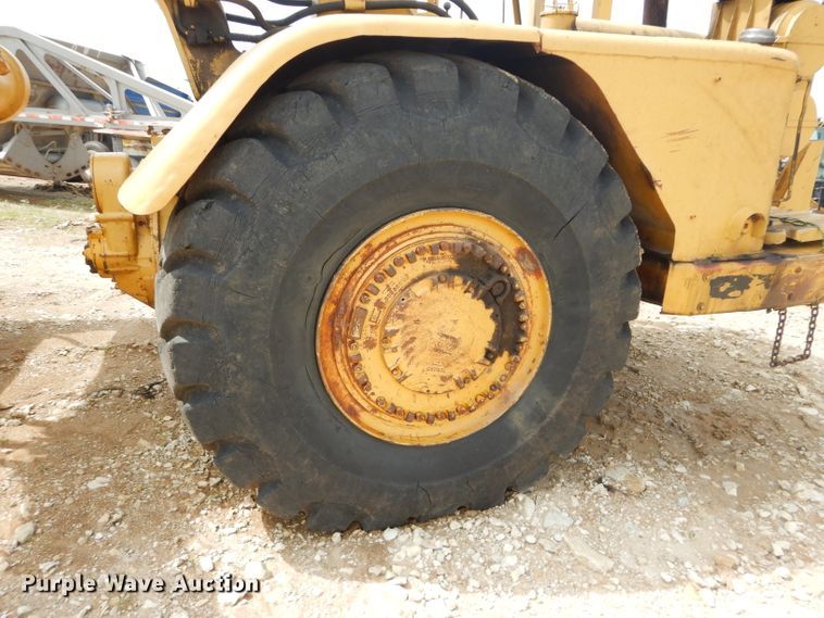 image for item DH4457 1972 Caterpillar 621  conventional scraper