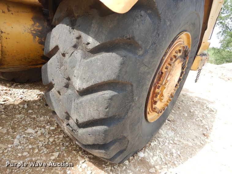 image for item DH4457 1972 Caterpillar 621  conventional scraper