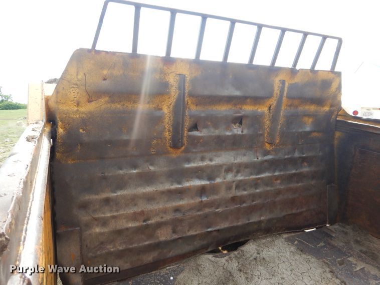 image for item DH4457 1972 Caterpillar 621  conventional scraper