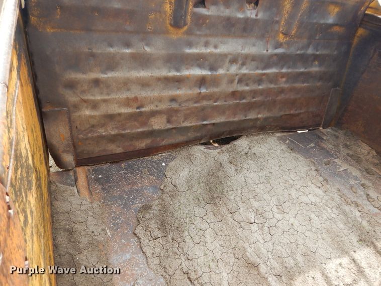 image for item DH4457 1972 Caterpillar 621  conventional scraper