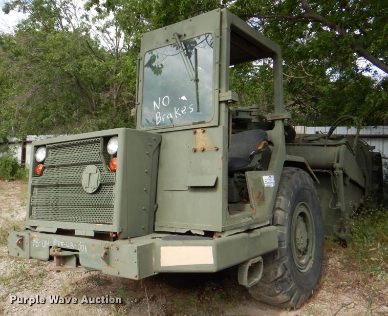 image for item DH5339 1983 Caterpillar 613B  water wagon