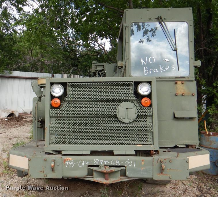 image for item DH5339 1983 Caterpillar 613B  water wagon