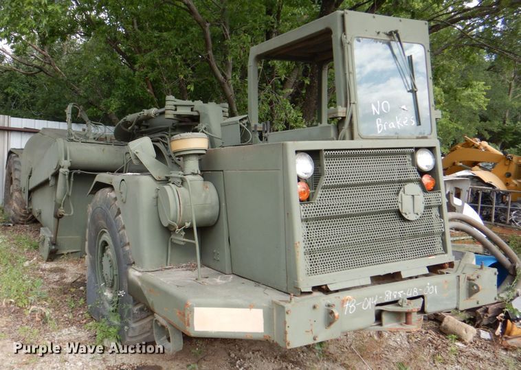 image for item DH5339 1983 Caterpillar 613B  water wagon