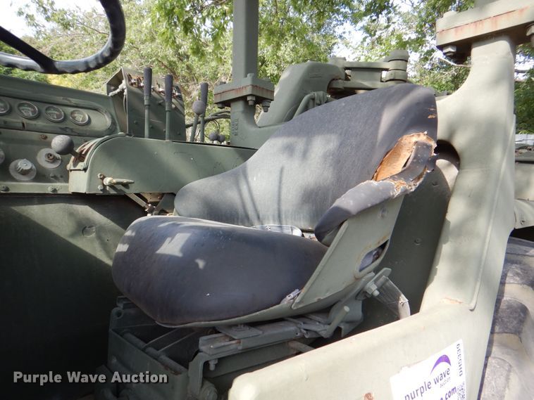 image for item DH5339 1983 Caterpillar 613B  water wagon