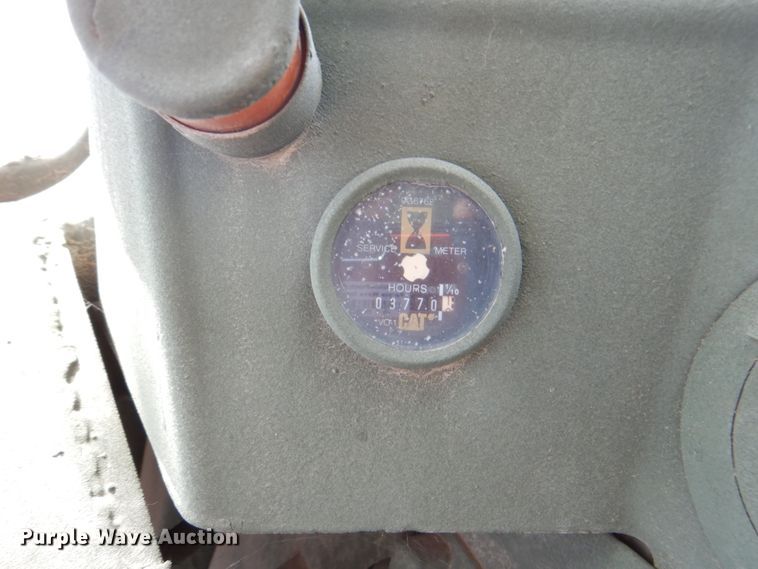 image for item DH5339 1983 Caterpillar 613B  water wagon