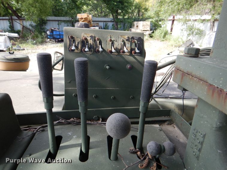 image for item DH5339 1983 Caterpillar 613B  water wagon