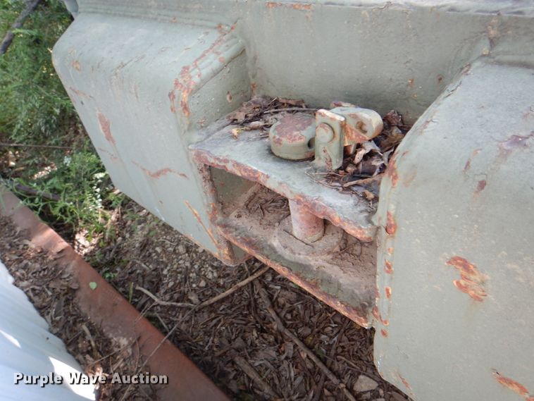 image for item DH5339 1983 Caterpillar 613B  water wagon