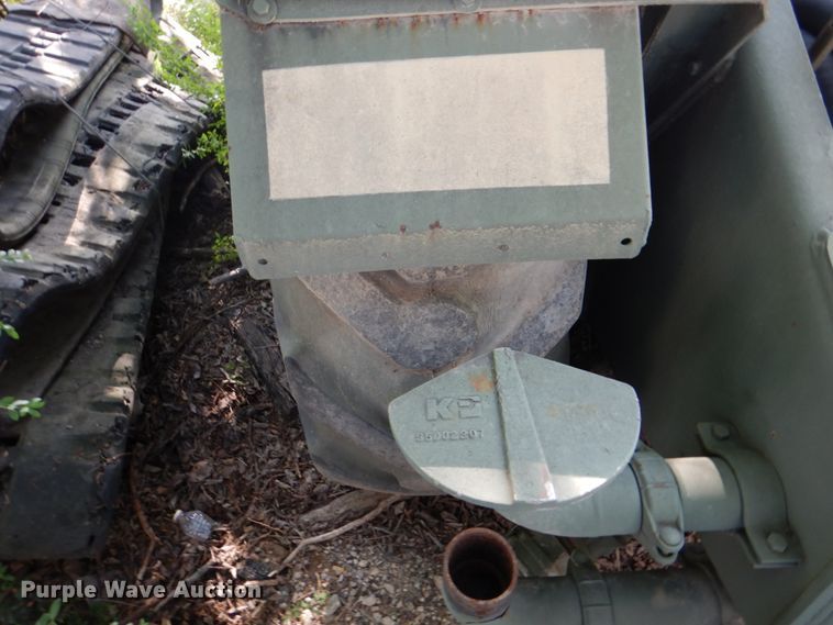 image for item DH5339 1983 Caterpillar 613B  water wagon